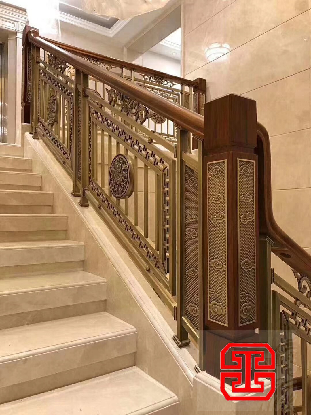 酒店铜楼梯护栏-豪华铜楼梯